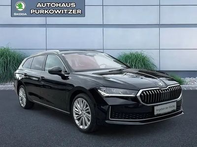 Schwarz metallic Gebraucht 2024 Skoda Superb LAURIN & KLEMENT Kombi | € 49.990