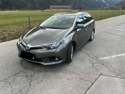 gebraucht Toyota Auris Hybrid TS 18 VVT-i Hybrid Active