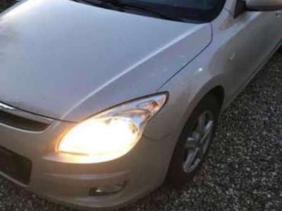 gebraucht Hyundai i30 16 CRDi Spirit DPF