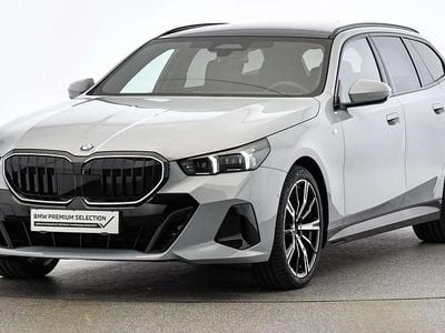 Gebraucht BMW 540 M Sport 303 PS (222 kW) 2025 Grau Kombi