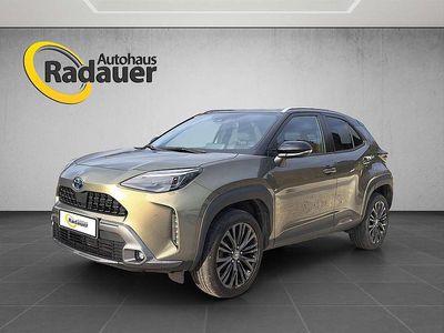 Grün Gebraucht 2022 Toyota Yaris Hybrid Limousine | € 24.990 (Teuer)