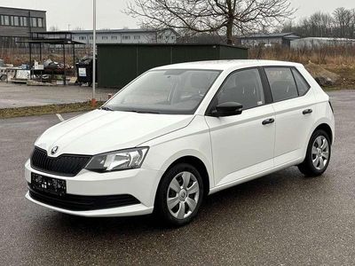Gebraucht Skoda Fabia Active 90 PS (66 kW) 2015 Weiß Limousine