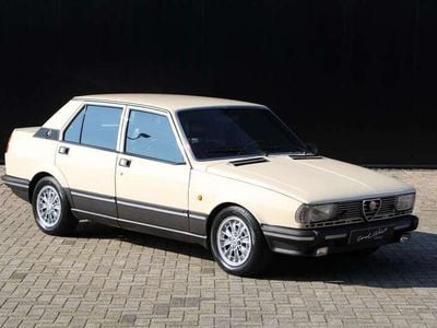 Gebraucht Alfa Romeo Giulietta 131 PS (96 kW) 1982 Weiß Kleinwagen