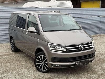 Grau Gebraucht 2018 VW Caravelle Van / Kleinbus | € 32.990