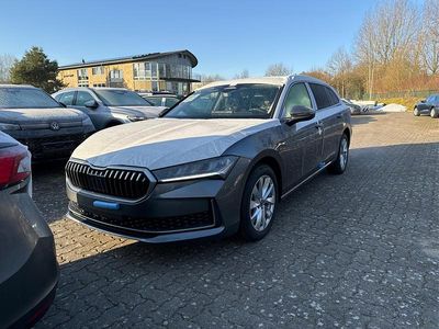 gebraucht Skoda Superb Combi Selection DSG+AHK+NAVI+EL. HECKKL.+SHZ V+H+KAMERA+LED