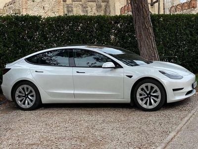Weiß Gebraucht 2021 Tesla Model 3 Standard Range Limousine | € 20.900 (Fairer Preis)