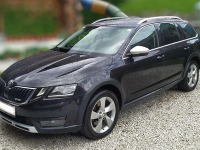 Schwarz Gebraucht 2020 Skoda Octavia Scout Kombi | € 24.500