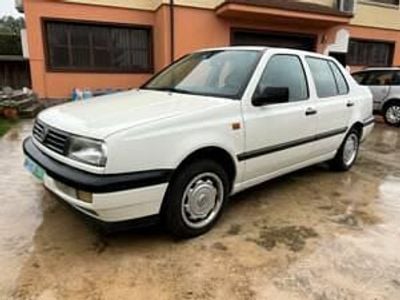 Weiß Gebraucht 1993 VW Jetta Limousine | € 1.700