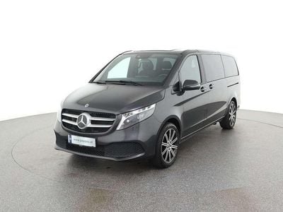 Grau Gebraucht 2023 Mercedes V250 Van / Kleinbus | € 83.988