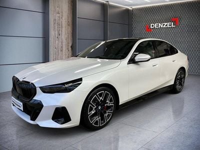 Gebraucht BMW 520 Comfort Edition 197 PS (144 kW) 2025 Mineralweiß metallic Limousine