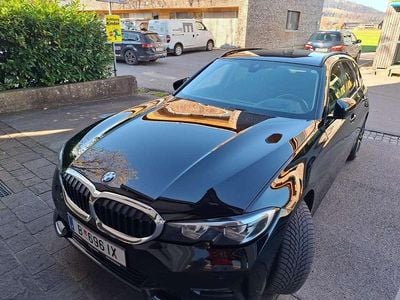 Schwarz Gebraucht 2021 BMW 320 Sport Line Kombi | € 27.450 (Fairer Preis)