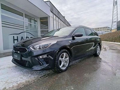 gebraucht Kia Ceed Sportswagon XCeed 1,6 CRDI silber