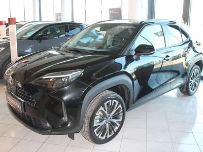 Neu Toyota Yaris Cross Elegant 92 PS (67 kW) 2025 Schwarz SUV