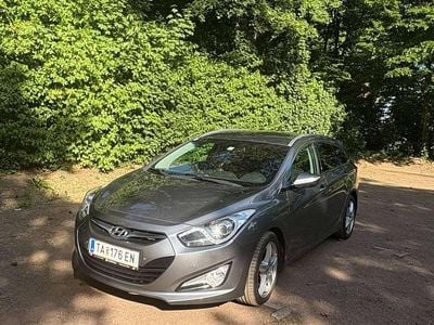 Gebraucht Hyundai i40 Premium 136 PS (100 kW) 2013 Grau Kombi