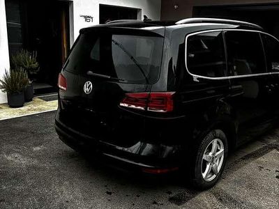 Gebraucht VW Sharan Comfortline 150 PS (110 kW) 2015 Schwarz Van / Kleinbus