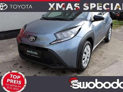 Blau Gebraucht 2025 Toyota Aygo X Play SUV | € 13.980