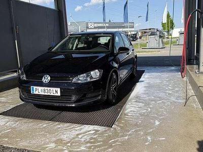 Schwarz Gebraucht 2013 VW Golf VII Trendline Kleinwagen | € 5.500 (Guter Preis)