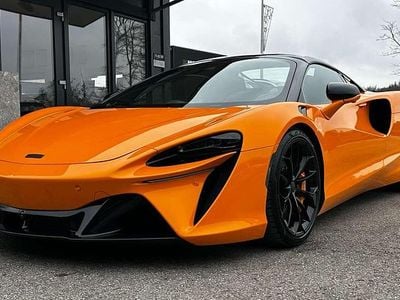 Orange Gebraucht 2025 McLaren Artura Cabrio | € 274.900