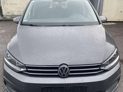 Gebraucht VW Touran Comfortline 150 PS (110 kW) 2016 Grau Van / Kleinbus