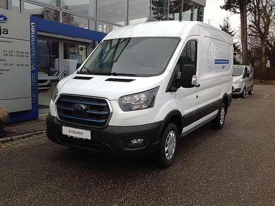 Gebraucht Ford E-Transit Trend 135 kW (184 PS) 2023 Weiß Van