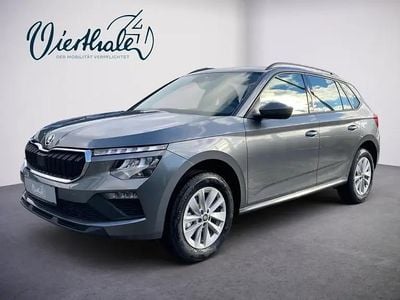 Mittelgrau metallic Neu 2025 Skoda Kamiq Essence SUV | € 27.950 (Fairer Preis)