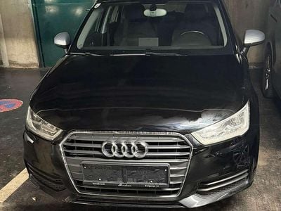 Schwarz Gebraucht 2015 Audi A1 Sportback Sport Kleinwagen | € 10.000 (Fairer Preis)