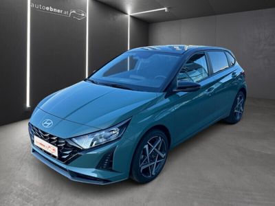 Mangrove green / schwarz Gebraucht 2024 Hyundai i20 | € 22.490 (Guter Preis)