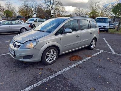 Silber Gebraucht 2010 Opel Zafira Van / Kleinbus | € 3.900 (Etwas zu teuer)