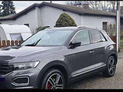 Grau Gebraucht 2018 VW T-Roc Sport SUV | € 24.000 (Fairer Preis)