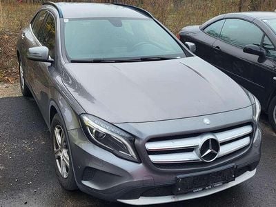Grau Gebraucht 2015 Mercedes GLA180 Edition SUV | € 9.900