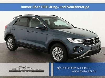Blau Neu 2025 VW T-Roc Life SUV | € 34.038 (Guter Preis)