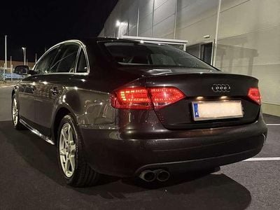 Grau Gebraucht 2011 Audi A4 Comfort Limousine | € 9.900 (Fairer Preis)
