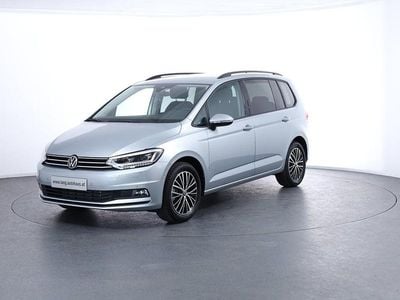 Neu VW Touran 150 PS (110 kW) 2026 Silber  metallic Van / Kleinbus