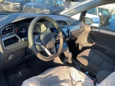 Grau Neu 2025 VW Touran Comfortline Van / Kleinbus | € 44.794 (Etwas zu teuer)