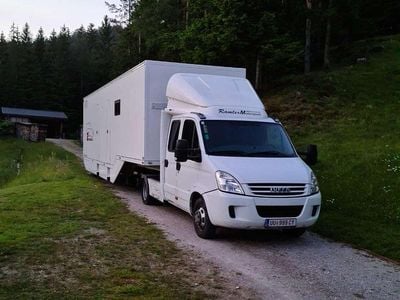 Gebraucht Iveco Daily 179 PS (131 kW) 2018 Weiß Kombi