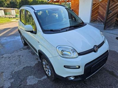 Weiß Gebraucht 2016 Fiat Panda 4x4 Lounge Kleinwagen | € 9.500 (Superpreis)