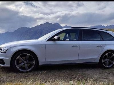 Grau Gebraucht 2015 Audi A4 Kombi | € 14.900 (Etwas zu teuer)