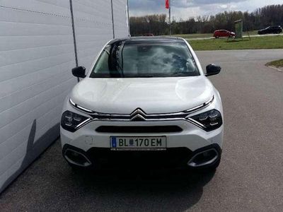 Weiß Gebraucht 2023 Citroën e-C4 Shine Limousine | € 43.490