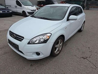 Weiß Gebraucht 2010 Kia ProCeed Kleinwagen | € 2.599 (Superpreis)