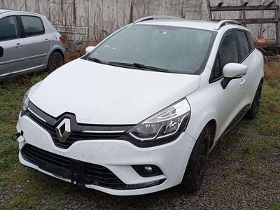 Weiß Gebraucht 2018 Renault Clio GrandTour Life Kombi | € 4.000