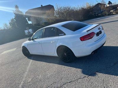 Weiß Gebraucht 2011 Audi A4 Limousine | € 9.000 (Etwas zu teuer)