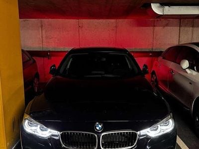 Blau Gebraucht 2017 BMW 330 Sport Line Limousine | € 23.000 (Fairer Preis)