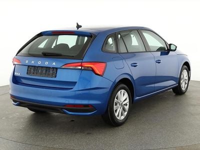 Blau Neu 2025 Skoda Scala Essence Kleinwagen | € 22.615 (Guter Preis)