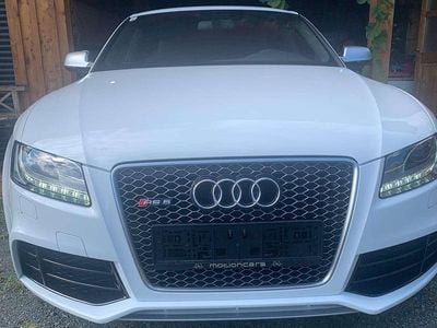 Weiß Gebraucht 2011 Audi RS5 Design Coupé | € 49.500