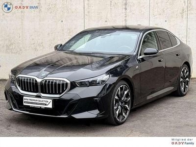 Schwarz Gebraucht 2024 BMW 550e M Sport Limousine | € 71.940 (Fairer Preis)