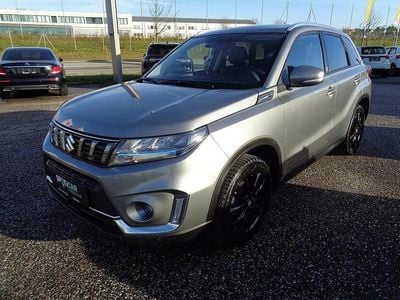 Grau Gebraucht 2023 Suzuki Vitara GL SUV | € 23.990 (Etwas zu teuer)
