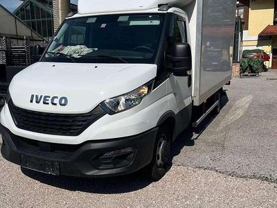 Weiß Gebraucht 2021 Iveco Daily Van | € 33.000