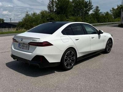 Weiß Gebraucht 2024 BMW 520 Limousine | € 57.950 (Guter Preis)