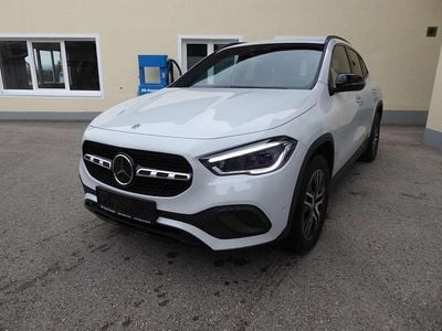 Gebraucht Mercedes GLA200 150 PS (110 kW) 2023 Weiß SUV