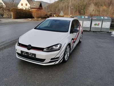 gebraucht VW Golf Golf Highline 1,4 BMT TSI Highline